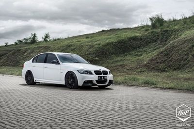 Bmw 3-series (e90) в эксклюзивной доводке из индонезии