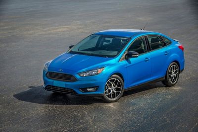 Ford рассекретил обновленный focus в кузове седан