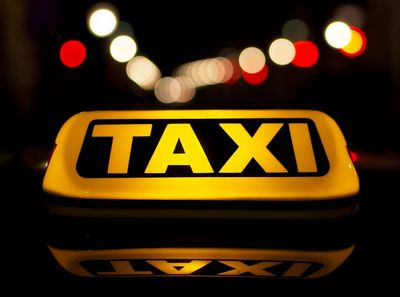 Клиент столичного такси: таксист избил после просьбы выдать чек за поездку, я обратился в милицию