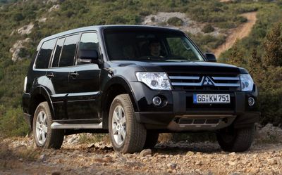 Mitsubishi pajero iv поколения