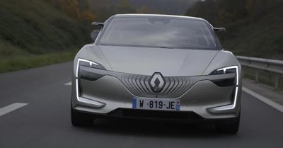 Renault представила стиль будущего городского автомобиля
