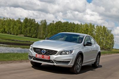Volvo представила новый флагманский седан – модель s90